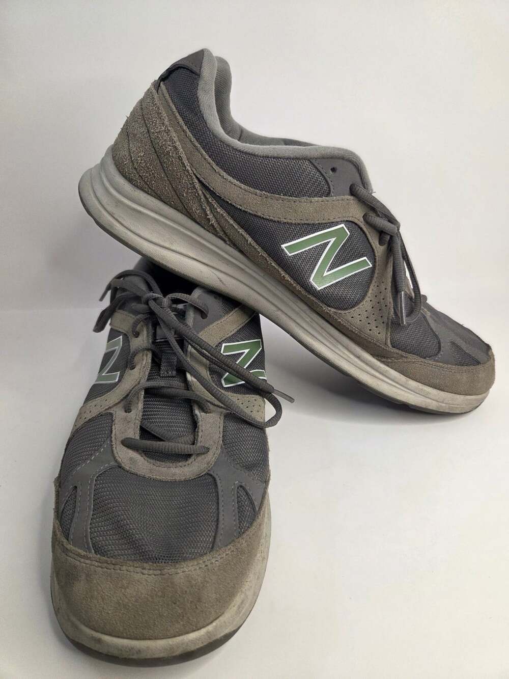 New Balance 877v1 Walking Shoes  Grey